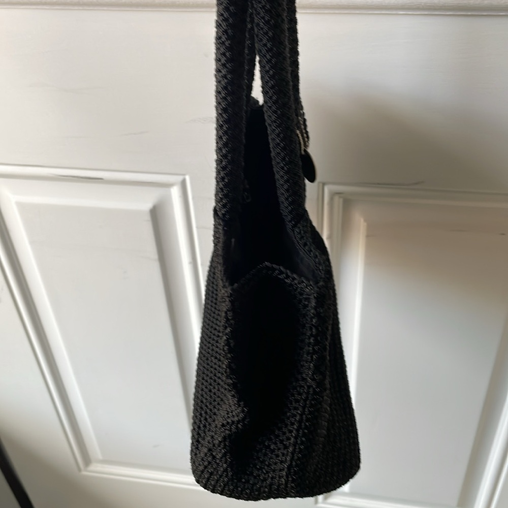 The Sak Crochet Black Double Strap Bag NWOT FREE The Sak KEYCHAIN - Picture 4 of 11